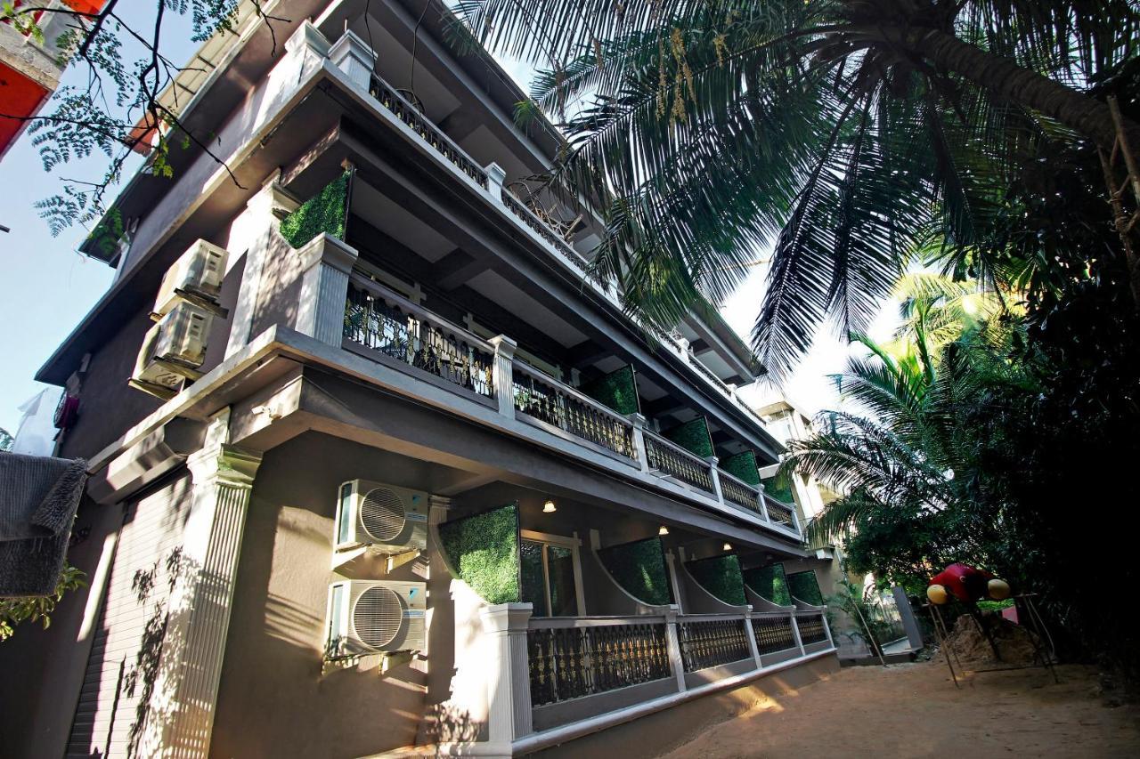 Capital O 64180 Adam'S Beach Resort Baga Esterno foto